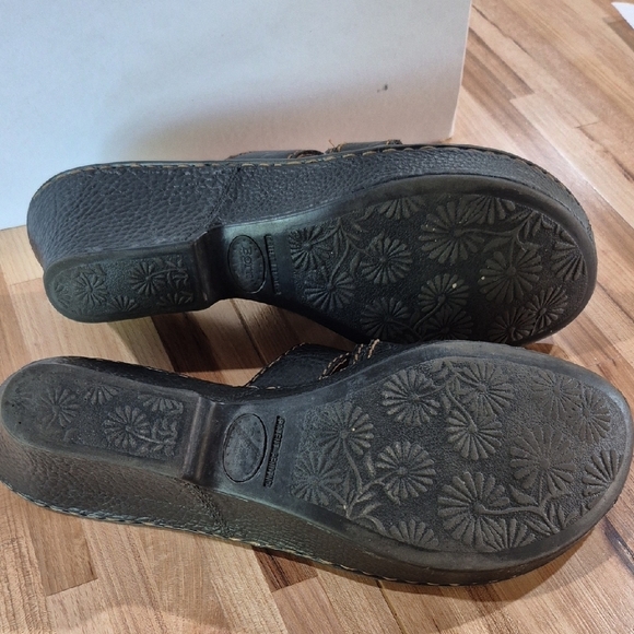 Born Dark Brown Leather Slip On Wedge Sandals - Picture 6 of 9